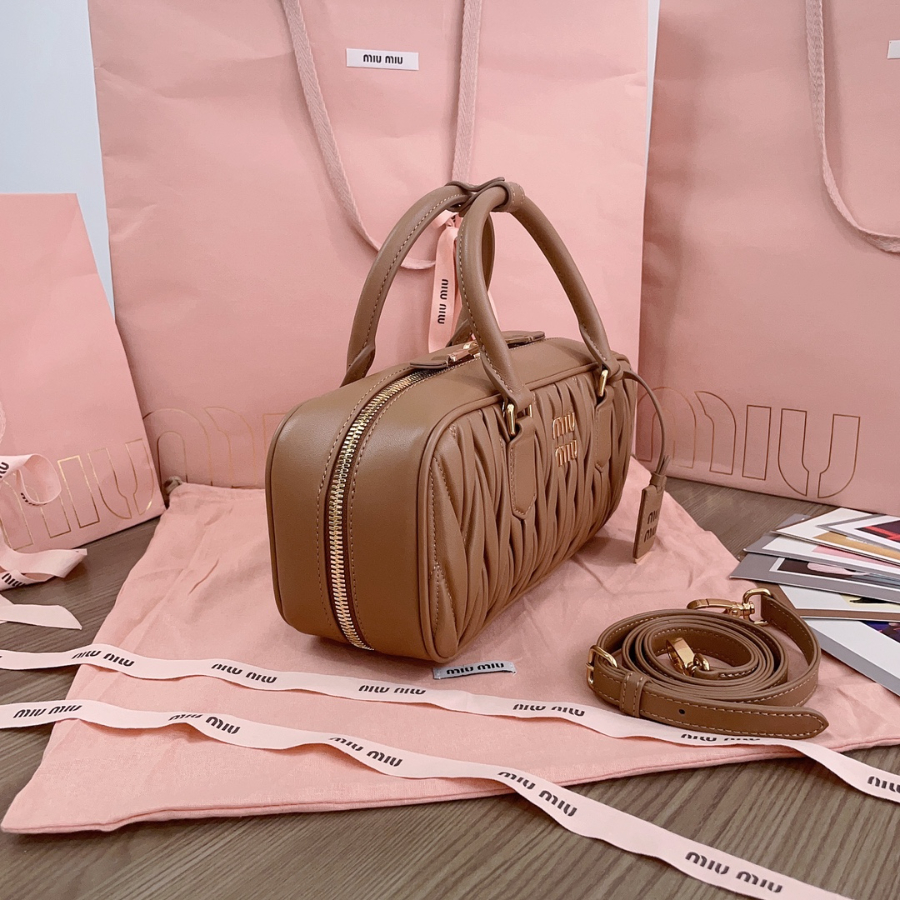 미우미우 아르카디 마테라쎄 나파 가죽 백 5BB148 27129cm 브라운3.jpg