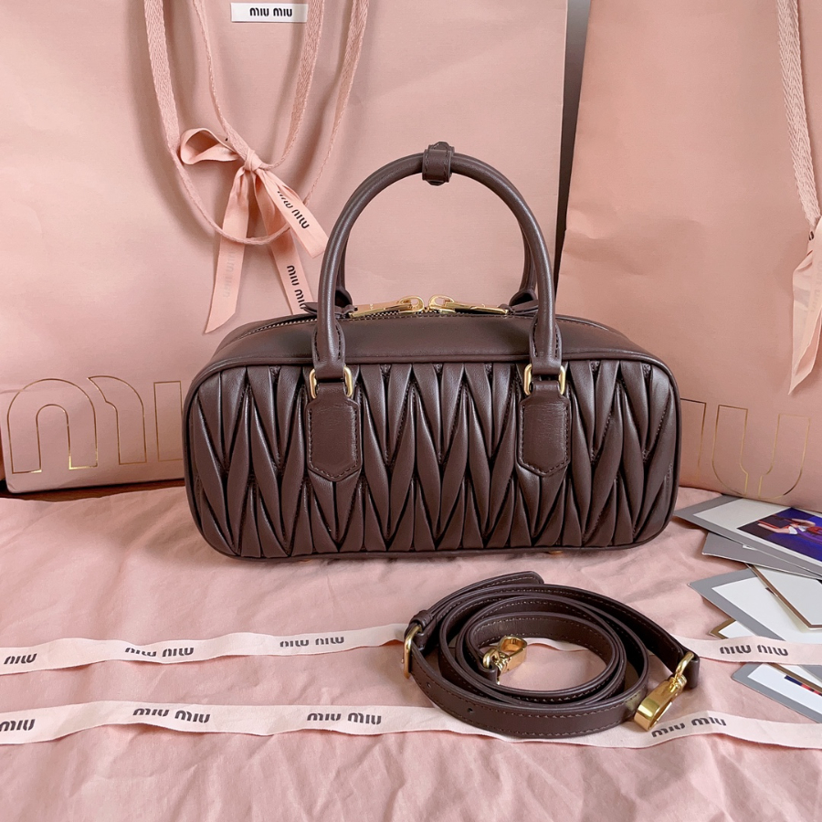 미우미우 아르카디 마테라쎄 나파 가죽 백 5BB148 27129cm 초콜릿3.jpg