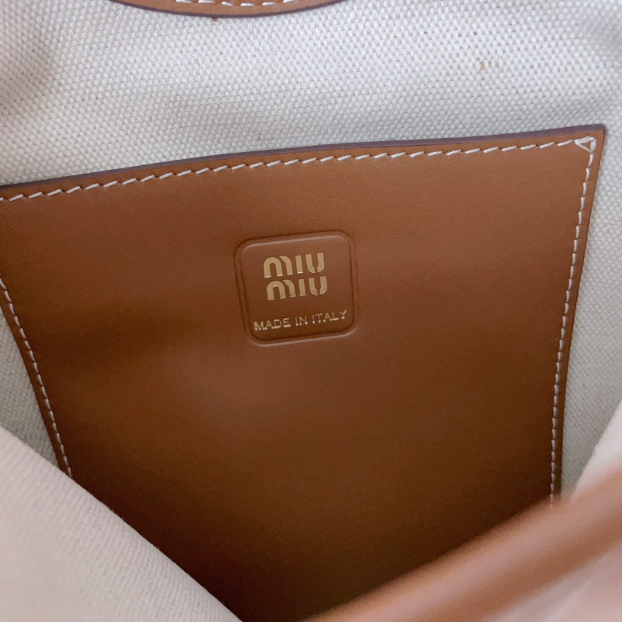 미우미우 아이비 가죽 핸드백 5BA281 2024cm 브라운9.jpg