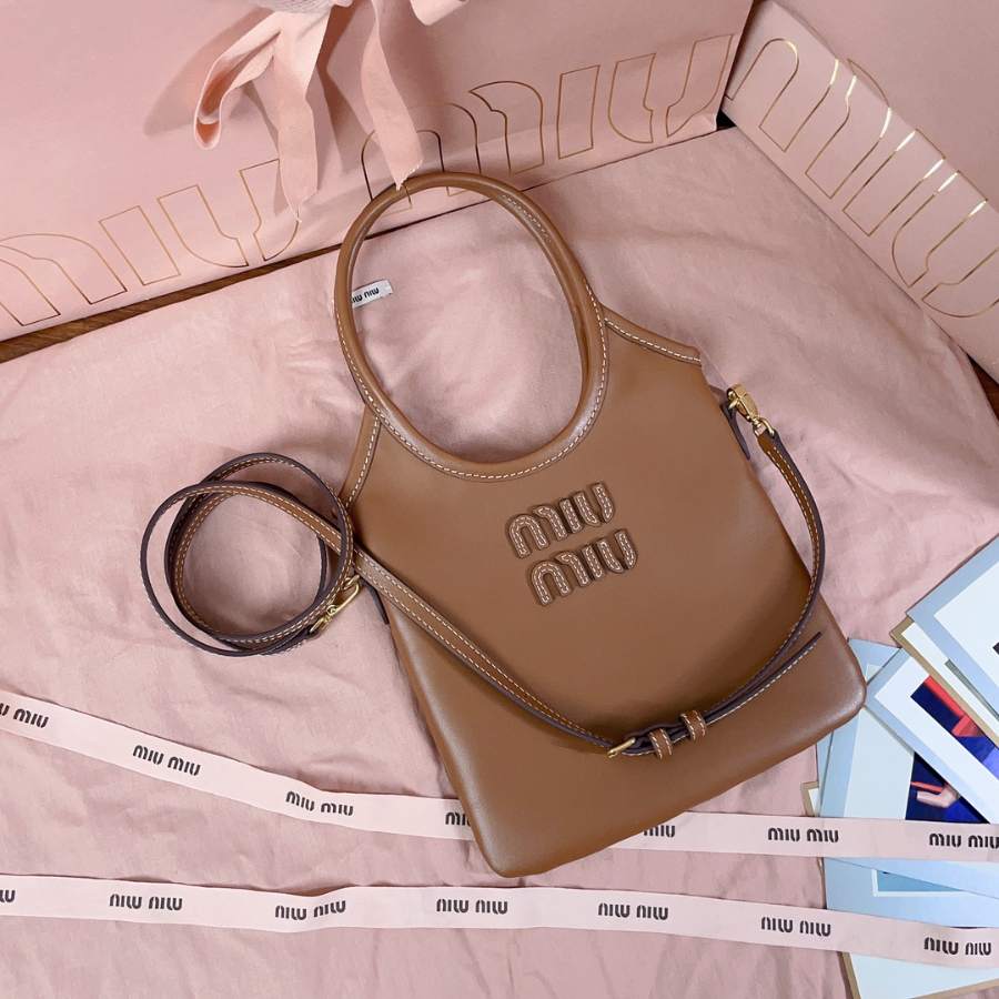 미우미우 아이비 가죽 핸드백 5BA281 2024cm 브라운4.jpg