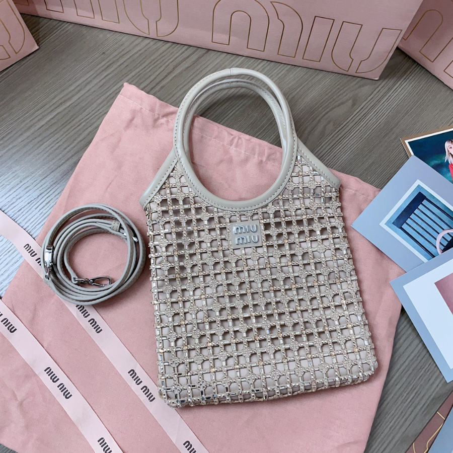 미우미우 아이비 큐빅 백 5BA281 2024cm 밀크티2.jpg