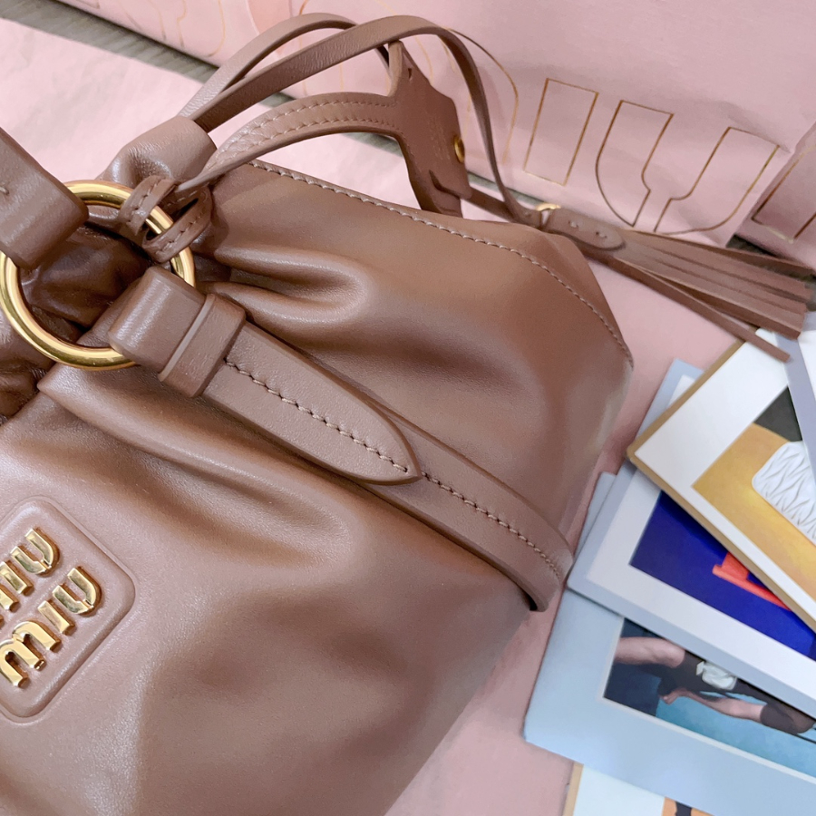 미우미우 쥬아 나파 백 다크 브라운 5BG306 321610.5cm7.jpg