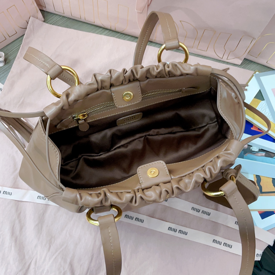 미우미우 쥬아 나파 백 다크 브라운 5BG306 321610.5cm6.jpg