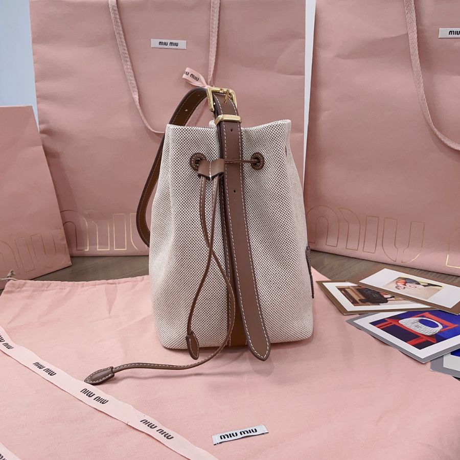 미우미우 캔버스 버킷백 5BE090 1622.514cm4.jpg