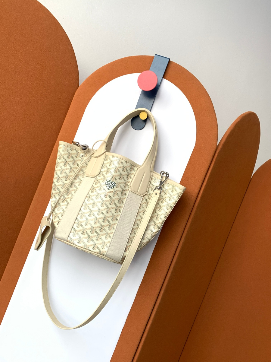 고야드 벨하라 하트 백 241418cm 6종07.jpg