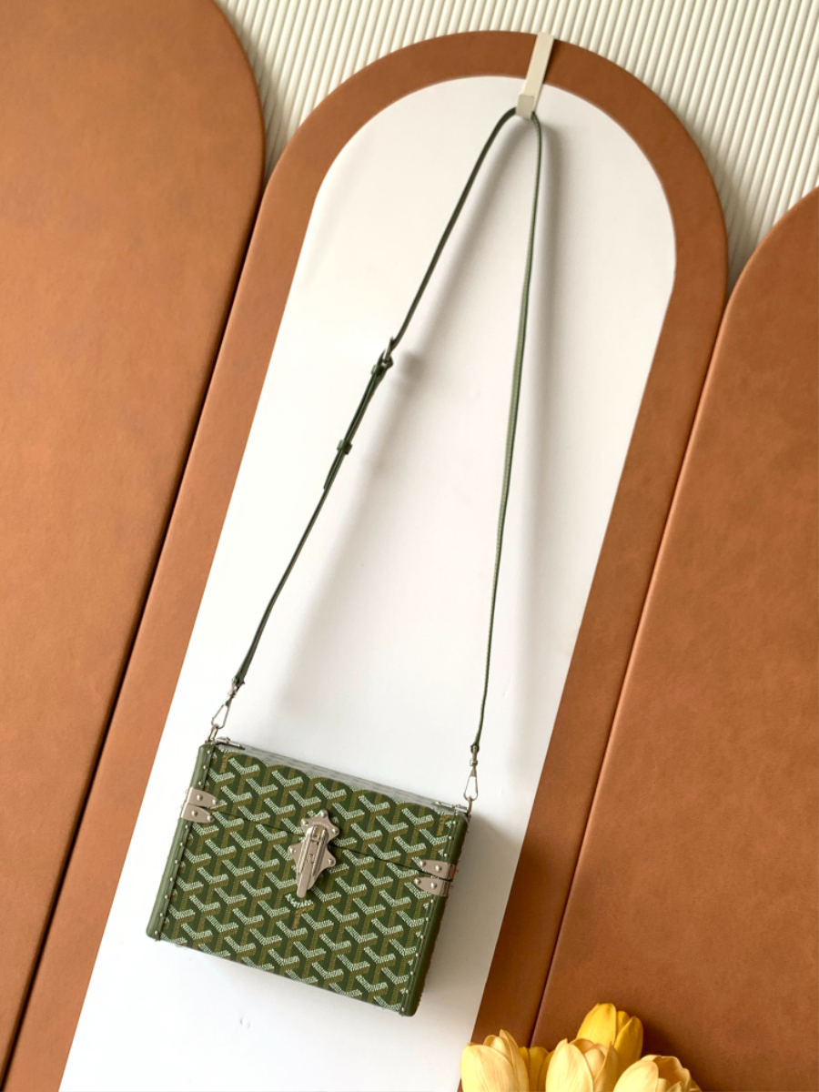 고야드 카세트 트렁크 백 21156.5cm 그린01.jpg