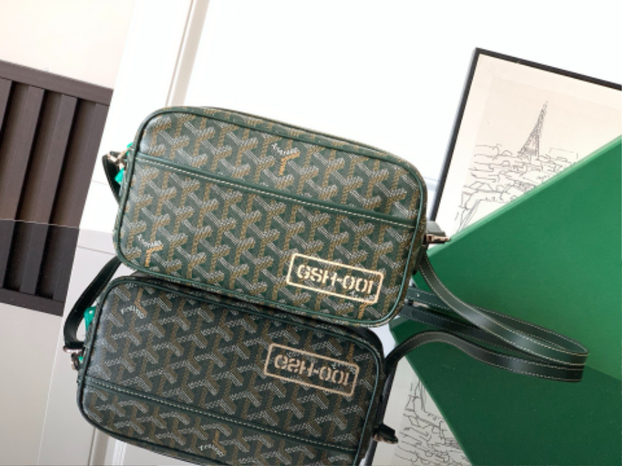 고야드 캅베르백 다크 그린 136.522cm02.jpg