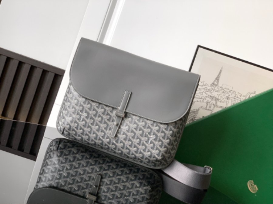 고야드 쿠르지에 메신저백 그레이 32425m1.jpg